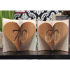 Kép 1/4 - Hajtogatott szív formájú könyvszobor két számmal